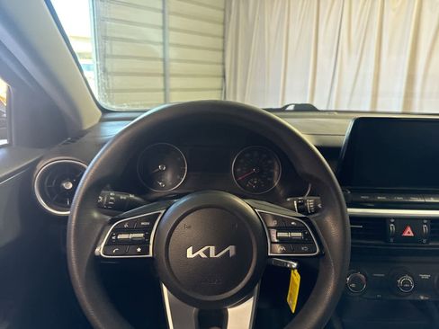 Used 2023 Kia Forte LXS FWD image 22