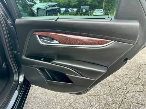 Used 2013 Cadillac XTS Premium FWD image 15