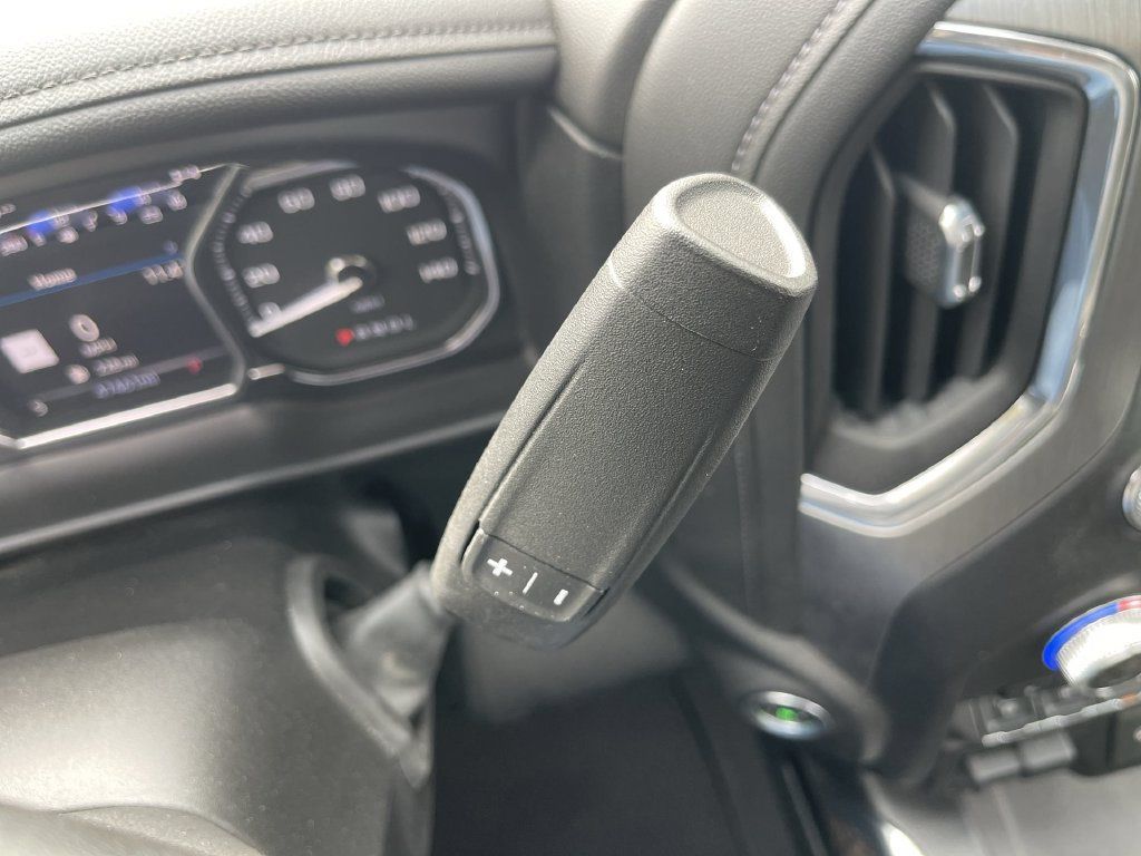 Used 2022 GMC Sierra 2500 Denali AWD/4WD image 15