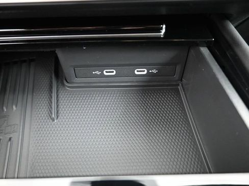 New 2026 Volkswagen Atlas Cross Sport SE image 9