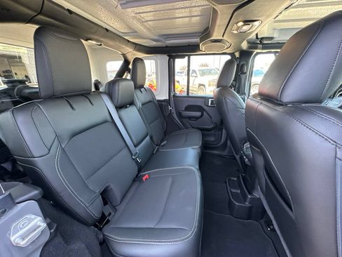 Used 2021 Jeep Wrangler Unlimited Sport AWD/4WD image 32