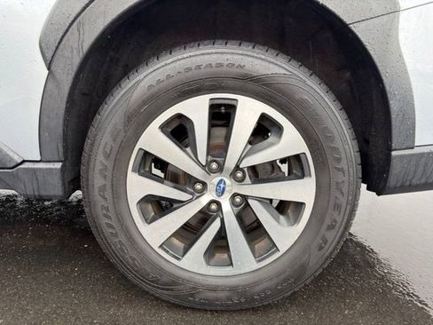 Used 2023 Subaru Outback Premium AWD/4WD image 28