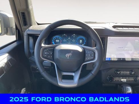 New 2025 Ford Bronco Badlands image 12