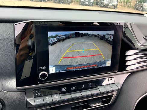 Used 2025 Toyota Camry LE w/ Convenience Package image 26