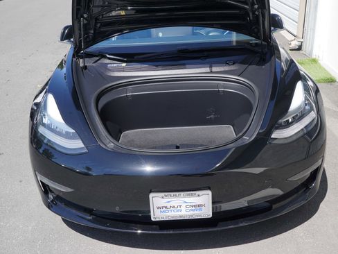 Used 2018 Tesla Model 3 Long Range RWD image 21