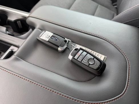 Used 2025 Ford Expedition Max Active RWD image 24