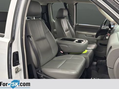 Used 2010 Chevrolet Silverado 2500 W/T image 22