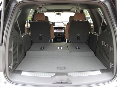 New 2026 Chevrolet Tahoe High Country AWD/4WD image 44
