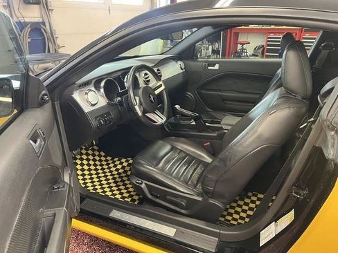 Used 2008 Ford Mustang GT Premium RWD image 6