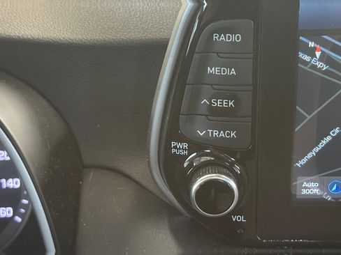 Used 2021 Hyundai Tucson Ultimate w/ Cargo Package FWD image 17