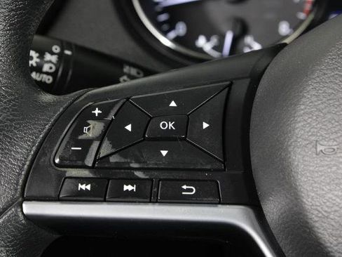 Certified 2020 Nissan Rogue Sport SV image 23