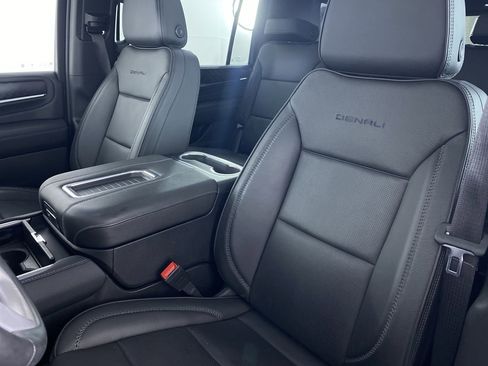 Used 2024 GMC Yukon XL Denali w/ Max Trailering Package image 11
