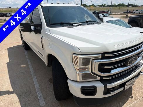 Used 2022 Ford F250 Platinum w/ FX4 Off-Road Package AWD/4WD image 9