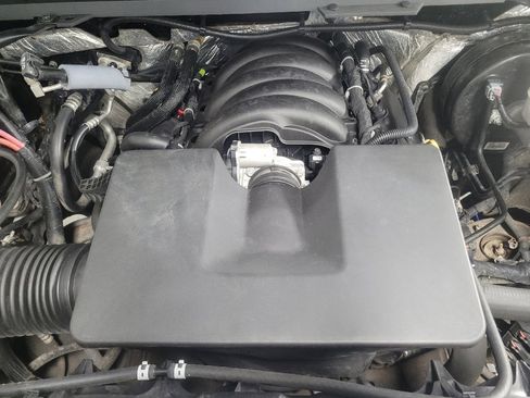 Used 2018 Chevrolet Silverado 1500 LT AWD/4WD image 30