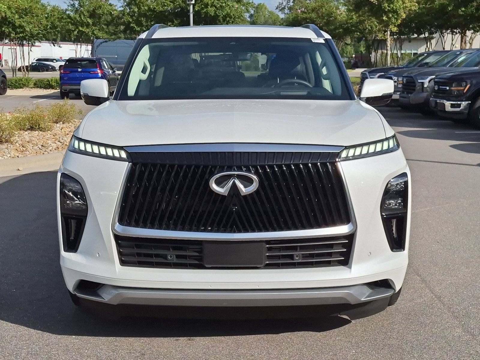 Used 2026 INFINITI QX80 Luxe w/ Cargo Package AWD/4WD image 8