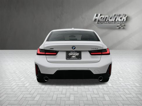 Used 2026 BMW 330i xDrive Sedan w/ M Sport Package AWD/4WD image 9