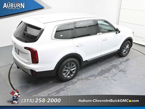 Used 2024 Kia Telluride LX image 30