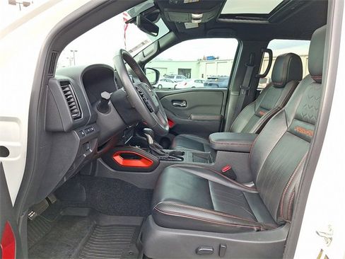 Used 2023 Nissan Frontier PRO-4X w/ Pro-4X Premium Package image 13