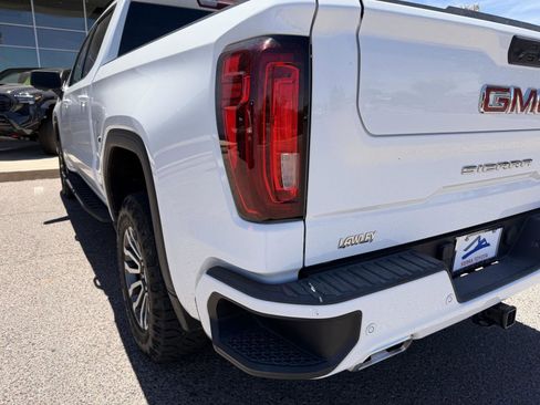 Used 2023 GMC Sierra 1500 AT4 w/ AT4 Premium Package AWD/4WD image 13