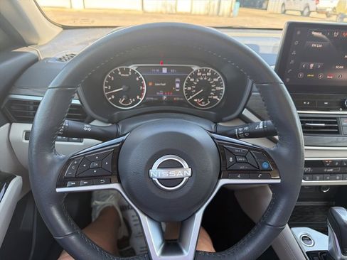 Used 2024 Nissan Altima 2.5 SL AWD/4WD image 30