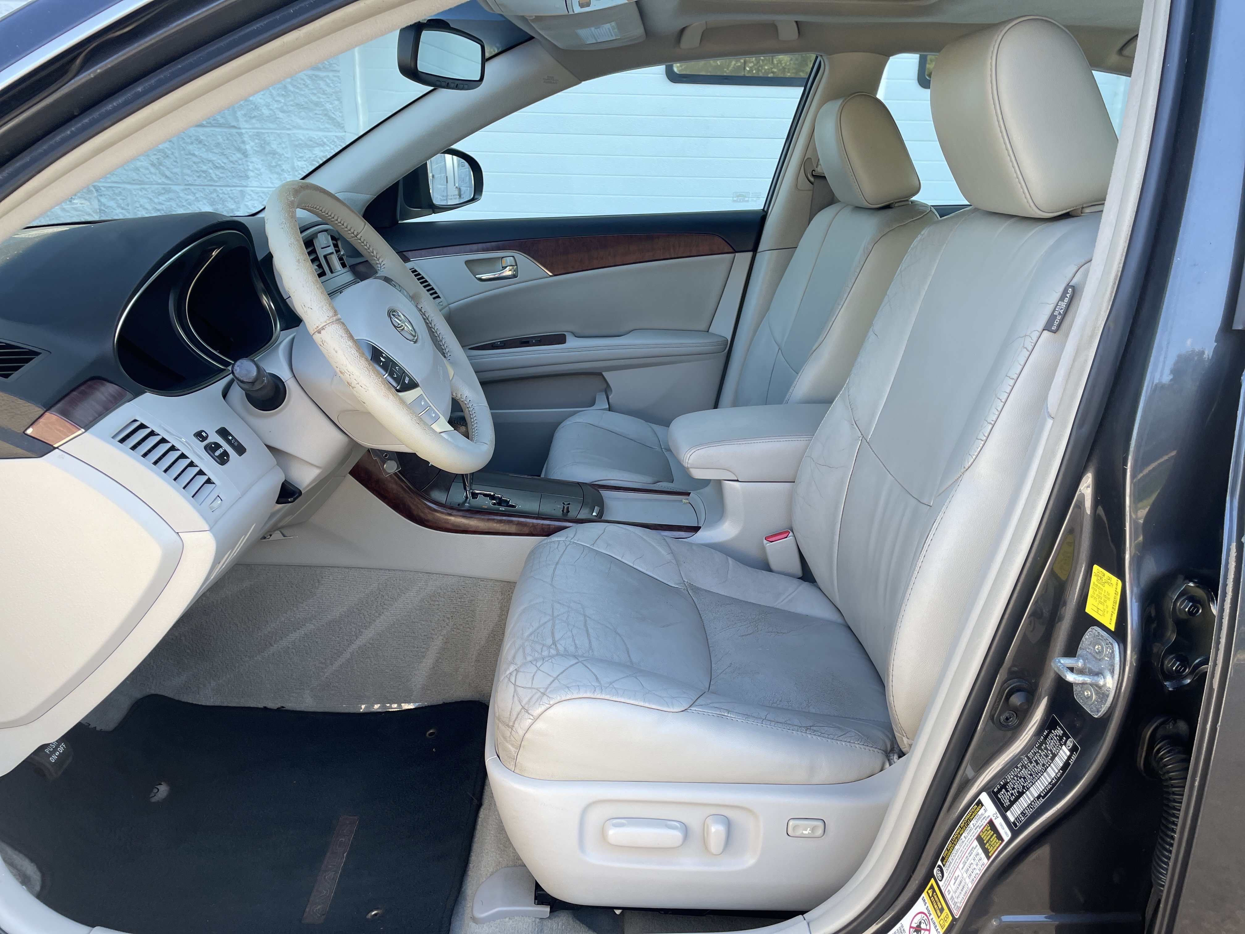 Used 2011 Toyota Avalon FWD image 15