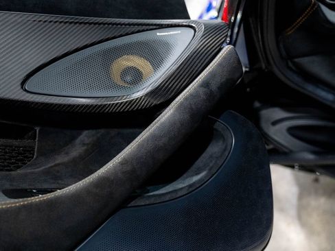 Used 2019 McLaren 600LT RWD image 46