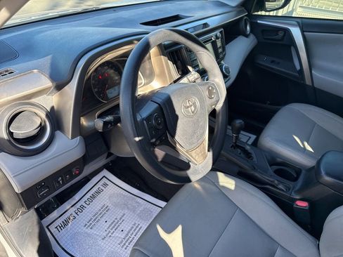 Used 2015 Toyota RAV4 LE image 20