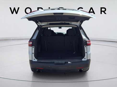 Used 2019 Chevrolet Traverse LT FWD image 18