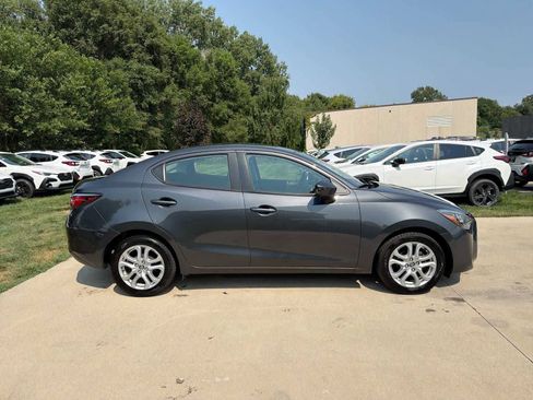 Used 2018 Toyota Yaris iA FWD image 7
