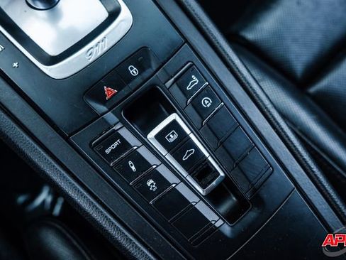 Used 2017 Porsche 911 Carrera image 21