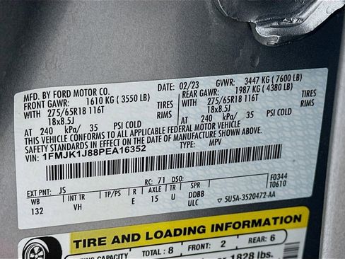 Used 2023 Ford Expedition Max XLT image 37