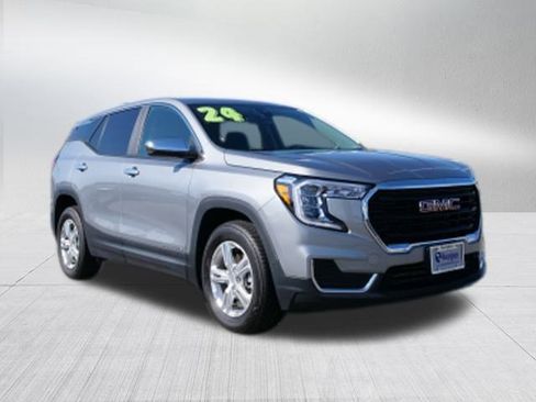 Used 2024 GMC Terrain SLE image 9