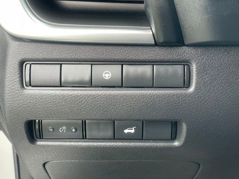 Certified 2023 Nissan Rogue SV w/ SV Premium B Package AWD/4WD image 17