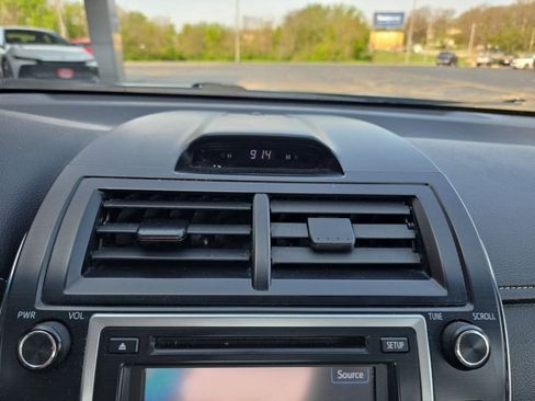 Used 2013 Toyota Camry XLE w/ Convenience Pkg FWD image 25