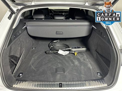 Used 2021 Audi e-tron Prestige w/ Prestige Package image 25