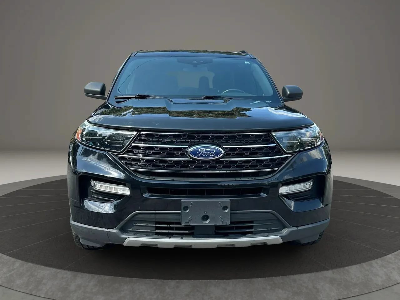 Used 2020 Ford Explorer XLT w/ Equipment Group 202A RWD image 8