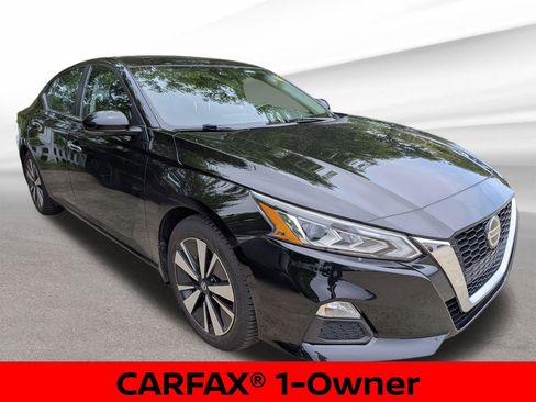 Certified 2022 Nissan Altima 2.5 SV w/ SV Premium Package FWD image 4