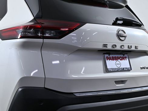 Certified 2023 Nissan Rogue SV image 7