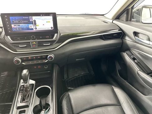 Used 2024 Nissan Altima 2.5 SR w/ SR Premium Package AWD/4WD image 28