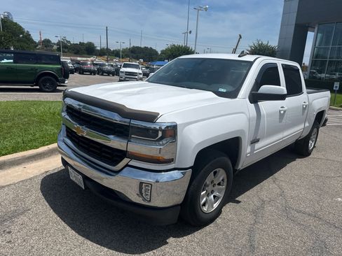 Used 2018 Chevrolet Silverado 1500 LT w/ Texas Edition RWD image 6
