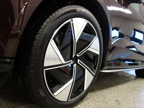 Certified 2025 Volvo EX90 Ultra image 11