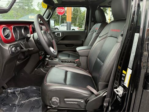 Used 2023 Jeep Gladiator Rubicon w/ Cold Weather Group AWD/4WD image 12