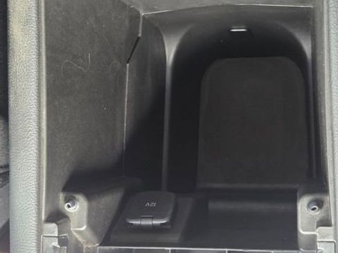 Used 2019 Ford Edge SE FWD image 37