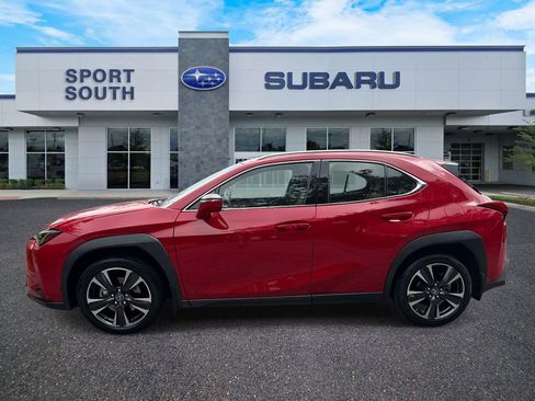 Used 2021 Lexus UX 200 w/ Accessory Package (A2) FWD image 7