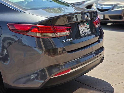 Used 2018 Kia Optima S FWD image 10