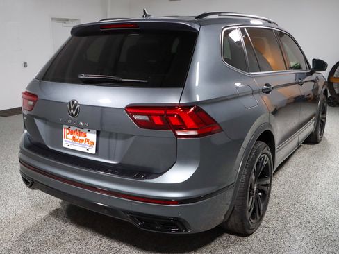 Used 2023 Volkswagen Tiguan SE R-Line image 7