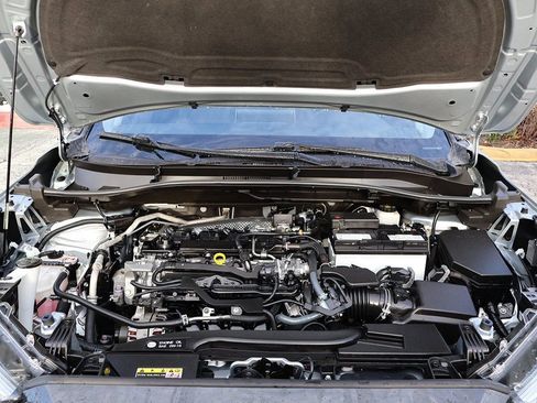 Used 2023 Toyota Corolla Cross XLE w/ Convenience Package image 23