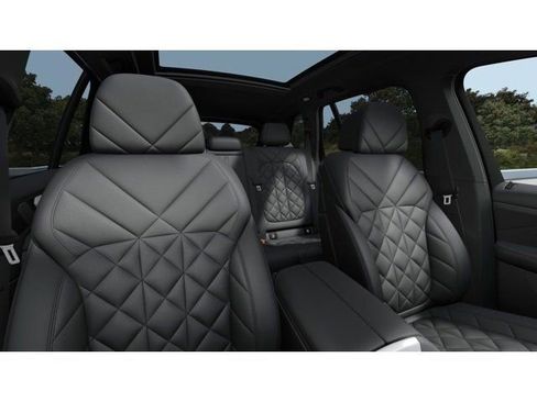 New 2026 BMW X5 xDrive40i w/ M Sport Package AWD/4WD image 11