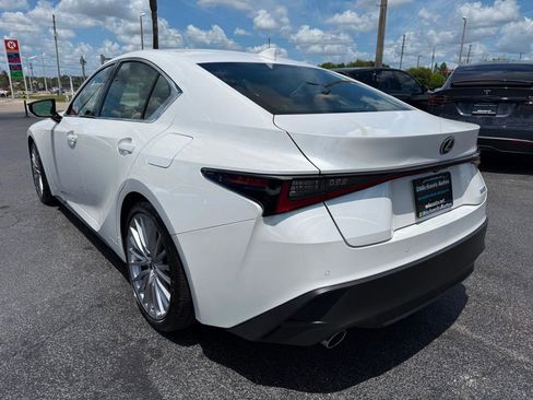 Used 2025 Lexus IS 300 w/ Premium Package RWD image 7
