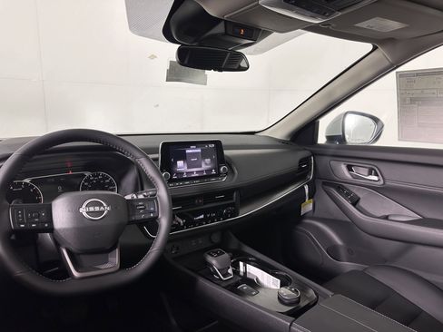 New 2026 Nissan Rogue SV w/ SV Premium Package image 39